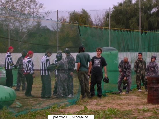 care poza mai tare? sau 'nea macu.ceva pute vede mimica dar tipic mai gen: p*** mea INRO-DREACU Referee