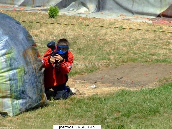 etapa bucuresti red paintball na..c fac io...mi-a facut asta poza tocmai knd uitasem imi iau harnesu