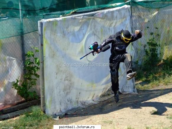 u dont need pants for the victory dance.... :rotfl: etapa iv - bucuresti - red paintball
