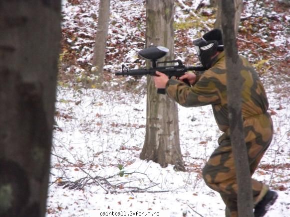 ...tot incerc sa postez poza asta de ceva vreme... paintball in resita