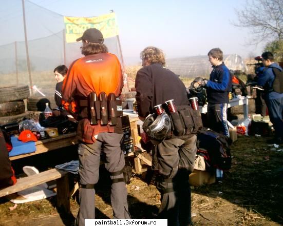 Poze useri - mai sunt si altii care stau cu spatele , corect - Discutii libere