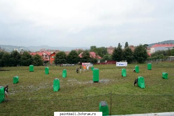 Teren Speedball Medias - aici o poza deocamdata nu am mai multe o sa mai - Operatori si Terenuri de PAINTBALL